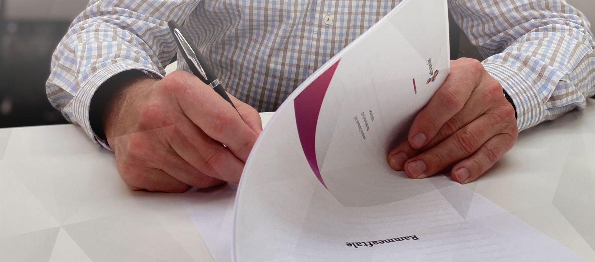 <span id="hs_cos_wrapper_name" class="hs_cos_wrapper hs_cos_wrapper_meta_field hs_cos_wrapper_type_text" style="" data-hs-cos-general-type="meta_field" data-hs-cos-type="text" >Største ITaas aftale</span>