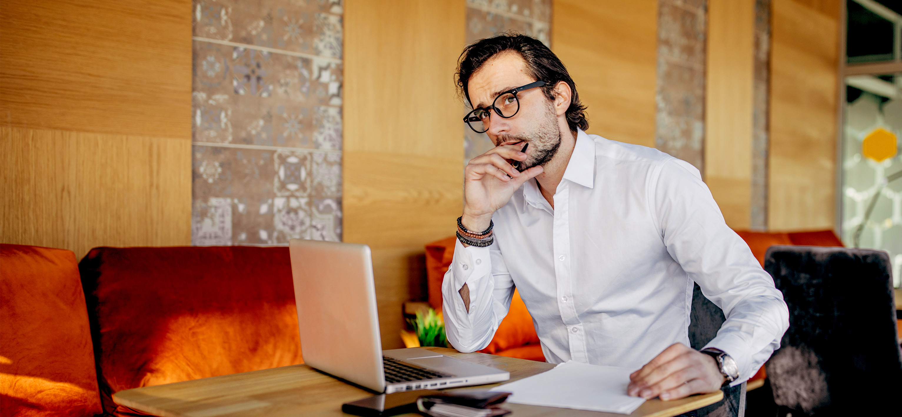 Guy-using-Laptop3